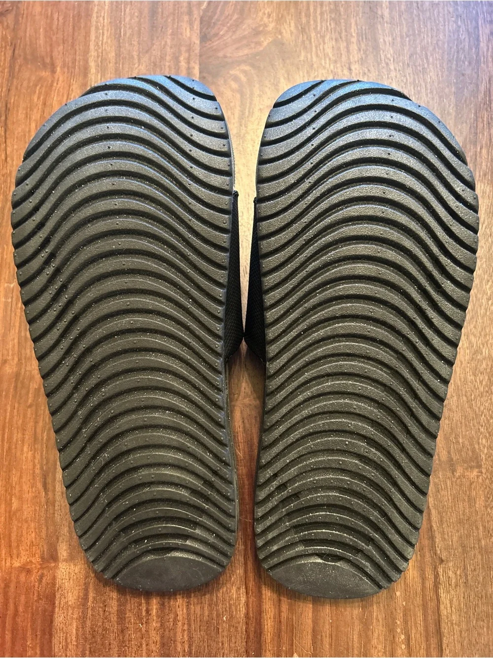 NWT Nike Youth Kawa Black Slides Size 4Y